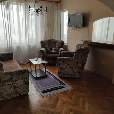 Pelican Proxy Apartment Oradea Exterior foto