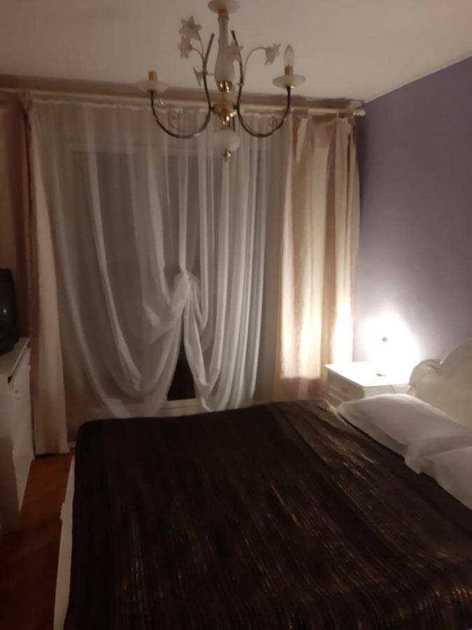 Pelican Proxy Apartment Oradea Exterior foto